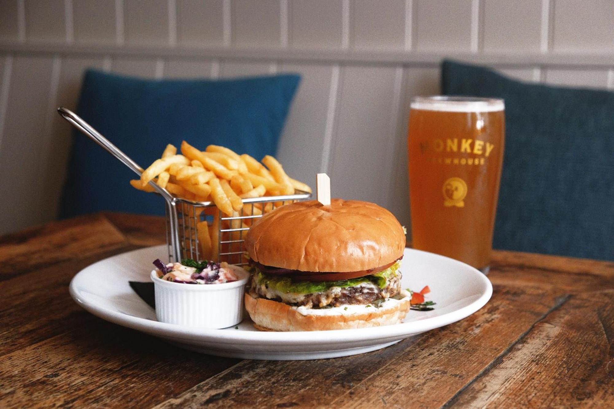 Готель Monkey Brewhouse Лімінгтон Екстер'єр фото