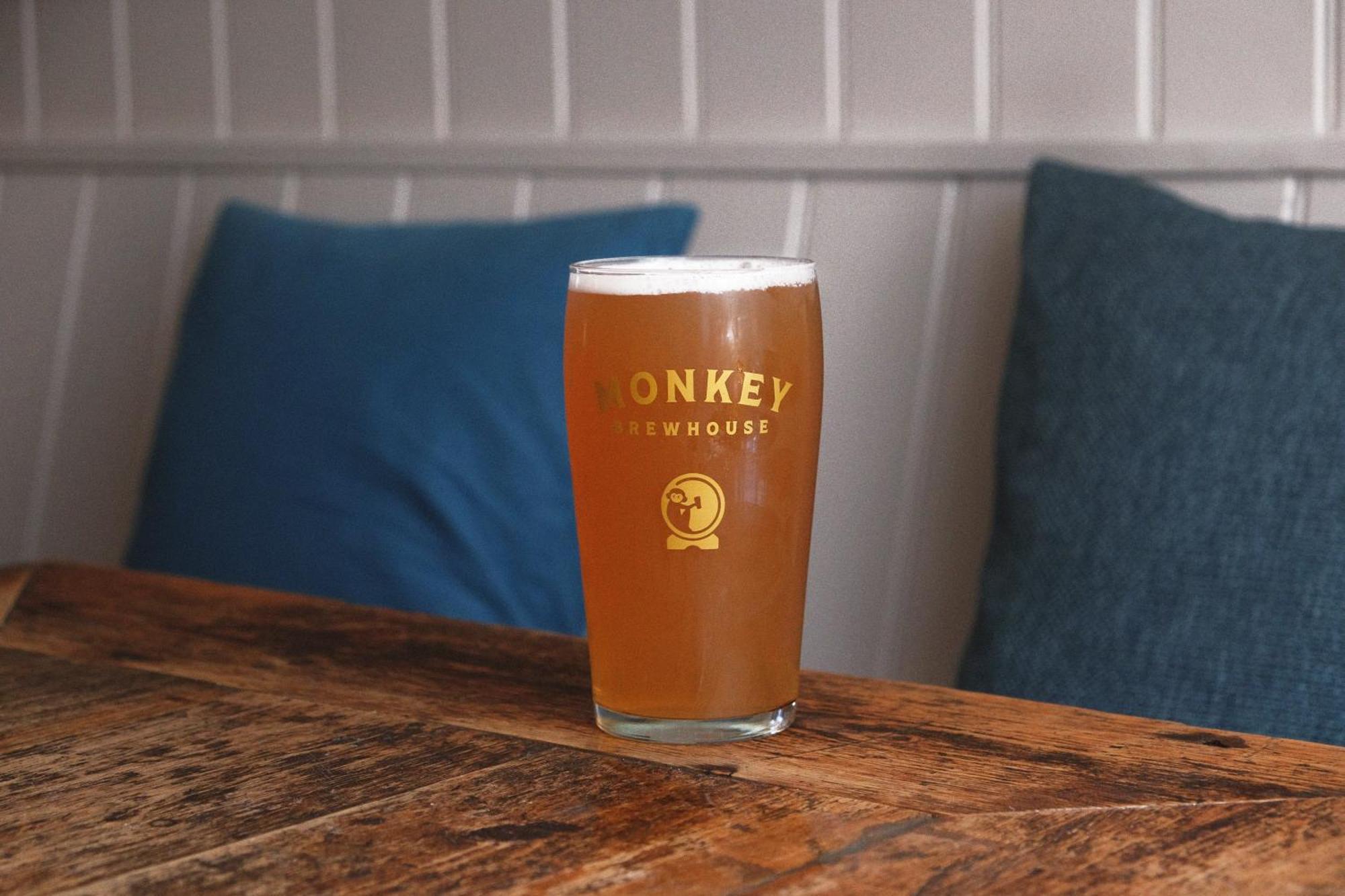 Готель Monkey Brewhouse Лімінгтон Екстер'єр фото