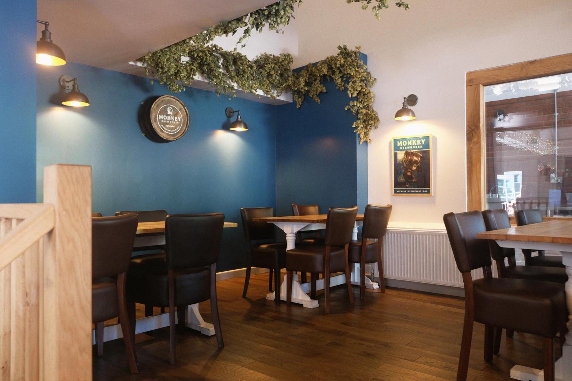 Готель Monkey Brewhouse Лімінгтон Екстер'єр фото
